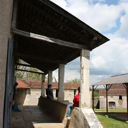 De Font D'erbies بيت للعطل